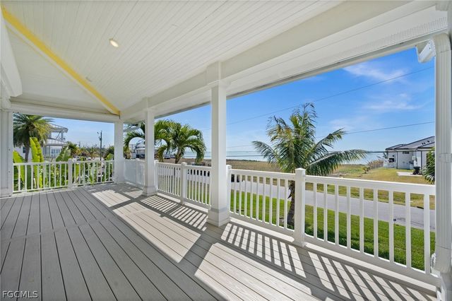 2193 Macadamia ST, St James City, FL 33956