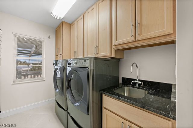 2193 Macadamia ST, St James City, FL 33956