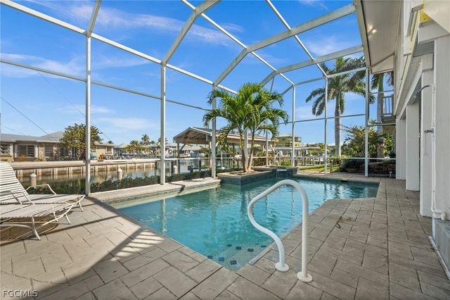 2193 Macadamia ST, St James City, FL 33956