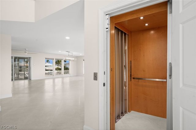 2193 Macadamia ST, St James City, FL 33956