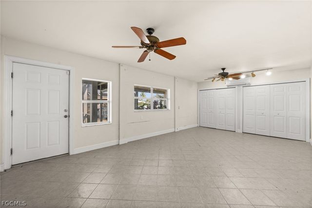 2193 Macadamia ST, St James City, FL 33956