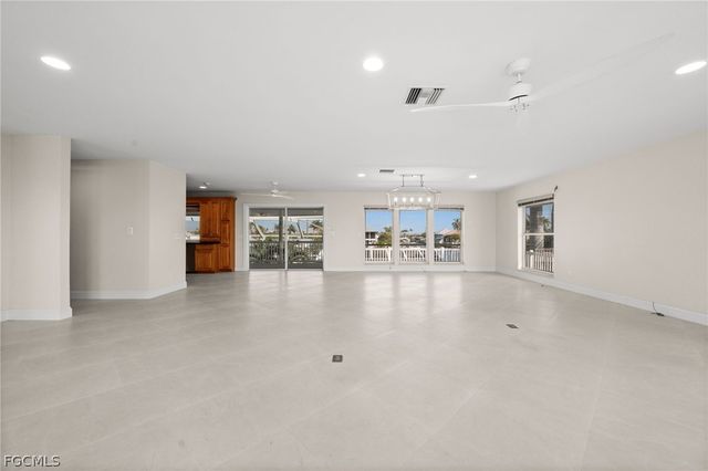 2193 Macadamia ST, St James City, FL 33956