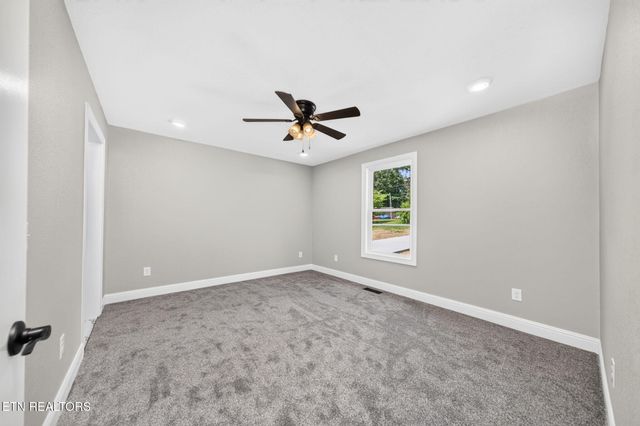 430 Rhododendron Circle, Crossville, TN 38555