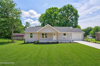 430 Rhododendron Circle, Crossville, TN 38555