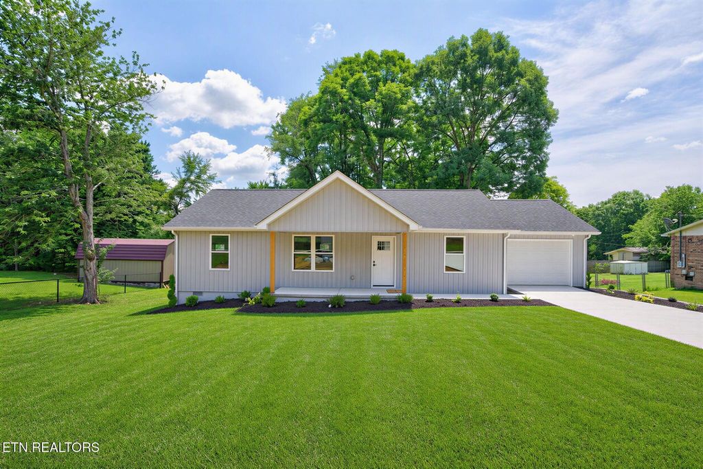 430 Rhododendron Circle, Crossville, TN 38555
