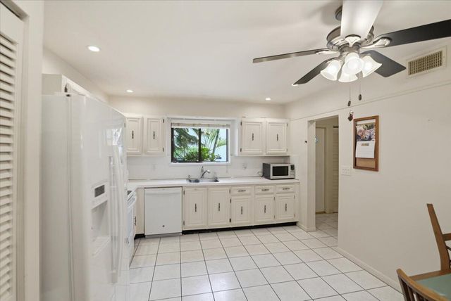 275 Jacaranda Drive, Plantation, FL 33324