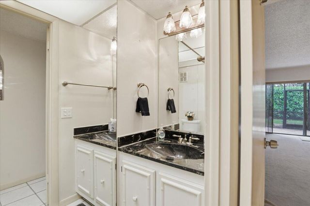 275 Jacaranda Drive, Plantation, FL 33324