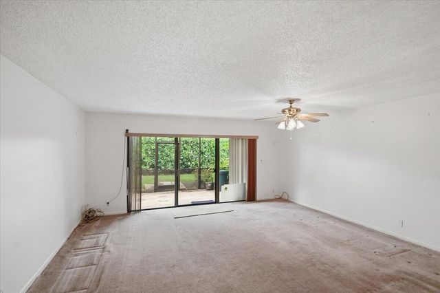 275 Jacaranda Drive, Plantation, FL 33324
