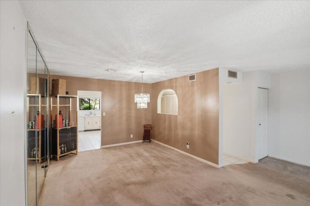 275 Jacaranda Drive, Plantation, FL 33324