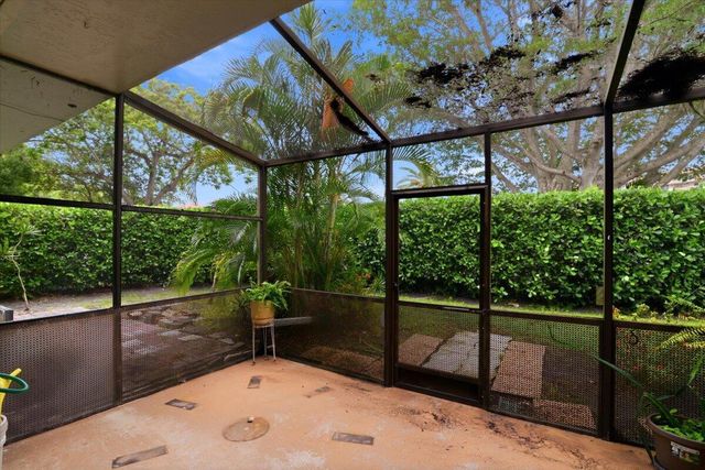 275 Jacaranda Drive, Plantation, FL 33324