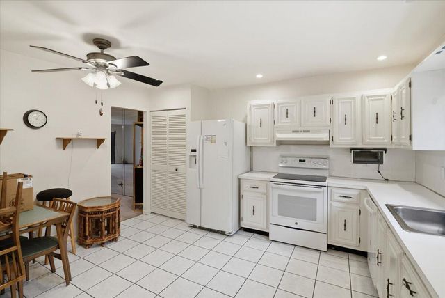 275 Jacaranda Drive, Plantation, FL 33324