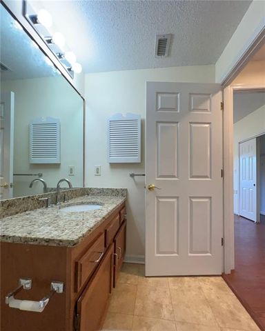 1800 Clairmont Lake 711, Decatur, GA 30033