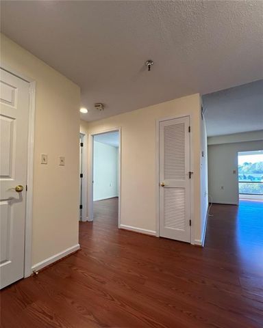 1800 Clairmont Lake 711, Decatur, GA 30033