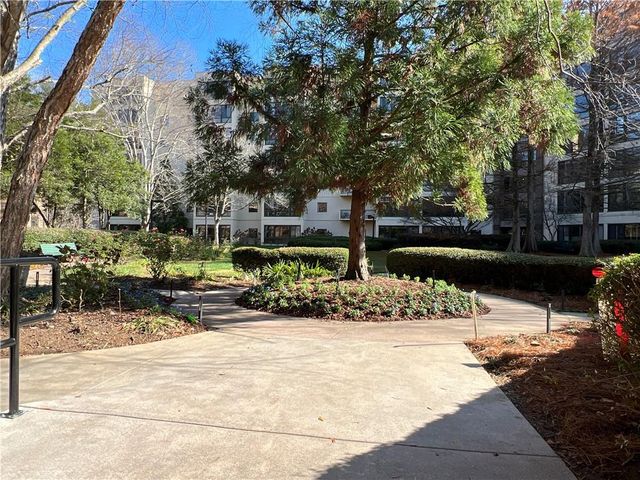 1800 Clairmont Lake 711, Decatur, GA 30033