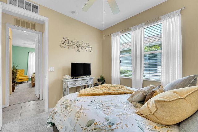 515 SW Indian Key Drive, Port St. Lucie, FL 34986