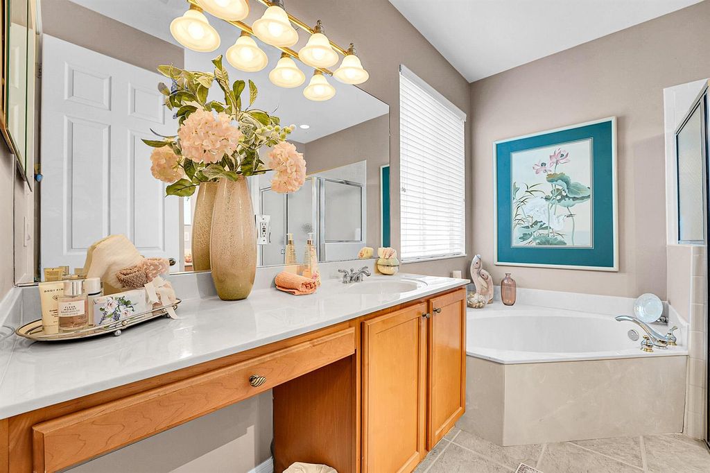 Image 19 of property listing at 515 SW Indian Key Drive, Port St. Lucie, FL 34986