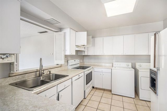 144 MAITLAND AVENUE C, Altamonte Springs, FL 32701