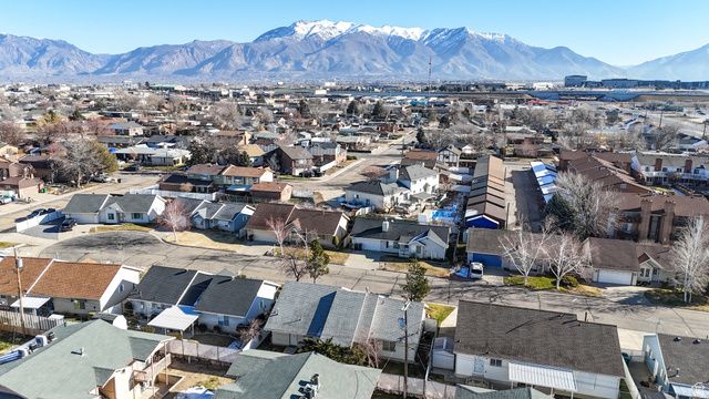 5547 S 2150 W, Roy, UT 84067