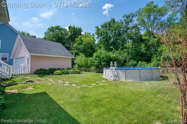476 Waverly, Howell, MI 48843