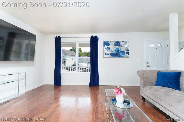 476 Waverly, Howell, MI 48843