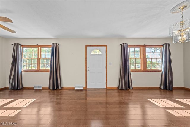 14344 Fayette Boulevard, Brook Park, OH 44142