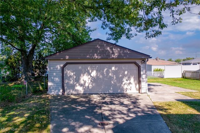 14344 Fayette Boulevard, Brook Park, OH 44142