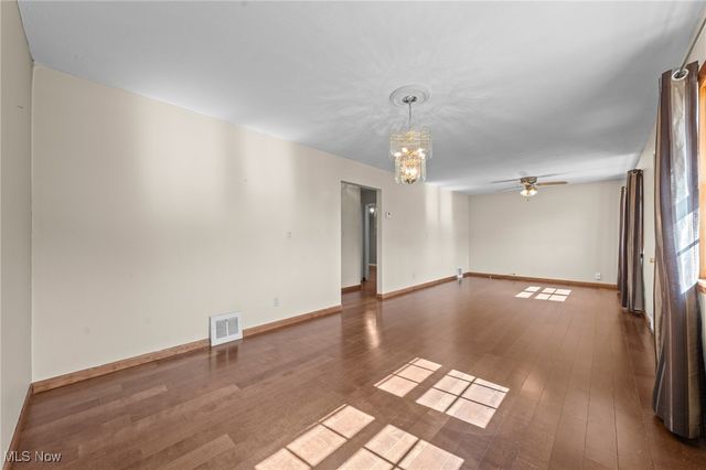 14344 Fayette Boulevard, Brook Park, OH 44142