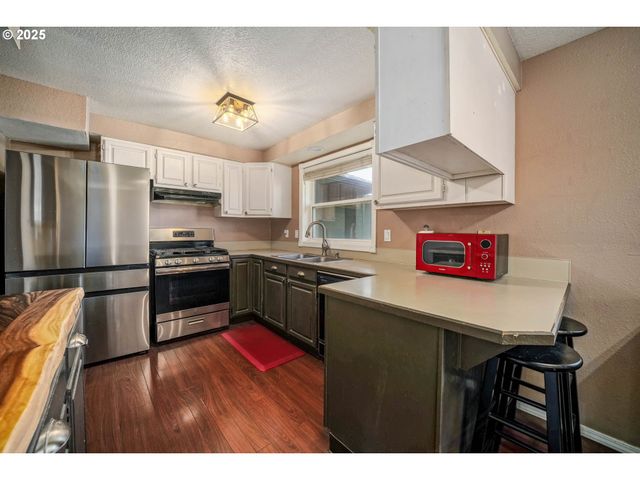 304 Nw 5TH St, Sublimity, OR 97385