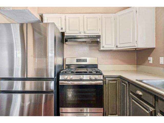 304 Nw 5TH St, Sublimity, OR 97385