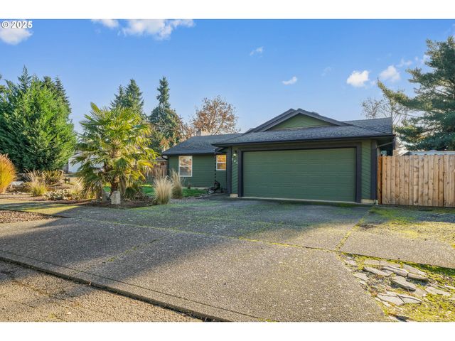 304 Nw 5TH St, Sublimity, OR 97385