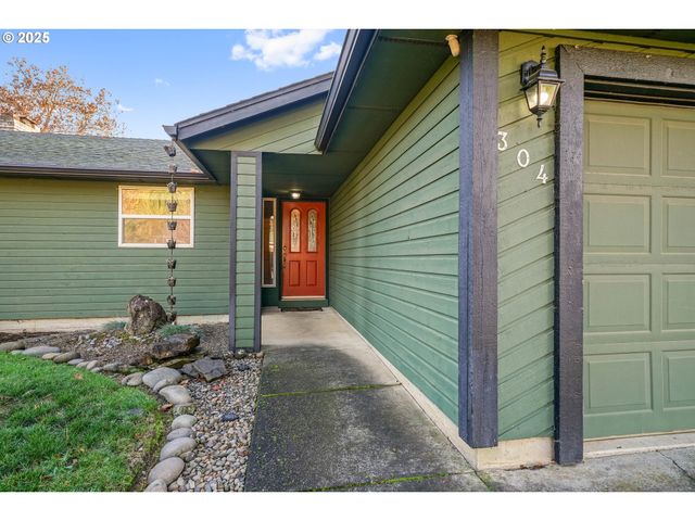 304 Nw 5TH St, Sublimity, OR 97385