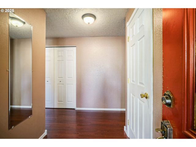 304 Nw 5TH St, Sublimity, OR 97385