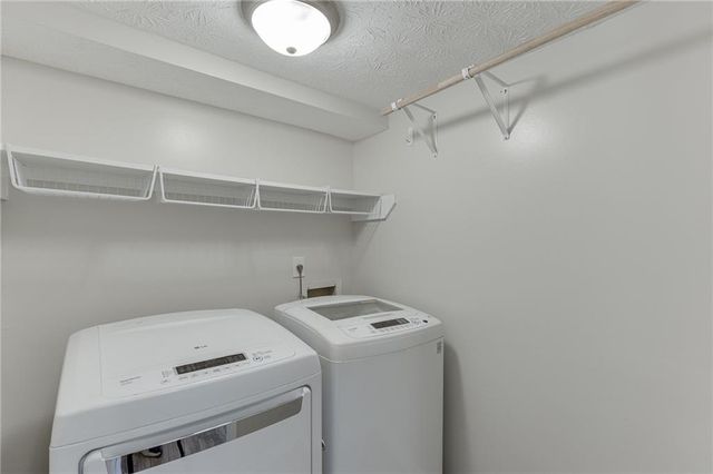 811 Forest Park Lane, Suwanee, GA 30024