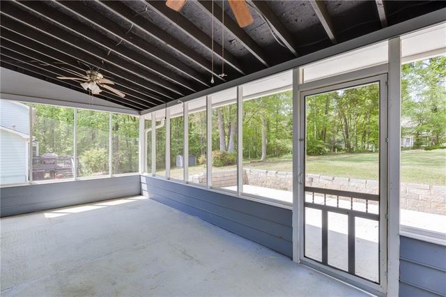 811 Forest Park Lane, Suwanee, GA 30024