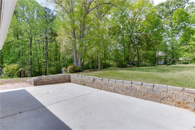 811 Forest Park Lane, Suwanee, GA 30024