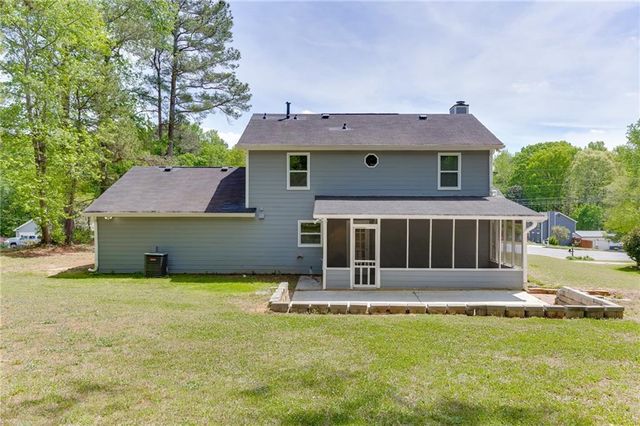 811 Forest Park Lane, Suwanee, GA 30024