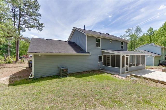 811 Forest Park Lane, Suwanee, GA 30024