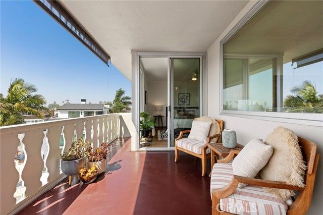 103 Ravenna Drive 23, Long Beach, CA 90803