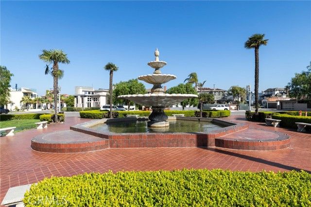 103 Ravenna Drive 23, Long Beach, CA 90803