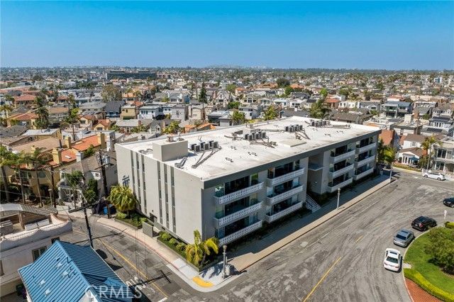 103 Ravenna Drive 23, Long Beach, CA 90803