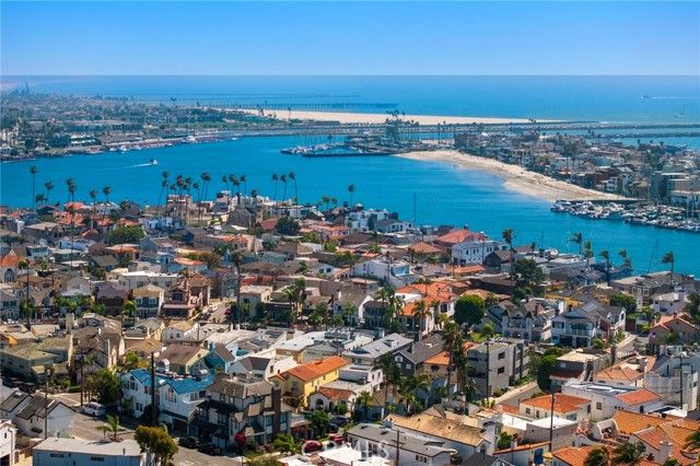 103 Ravenna Drive 23, Long Beach, CA 90803