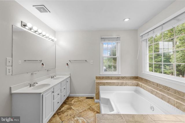 38 WILLOW GLEN CT, Stafford, VA 22554