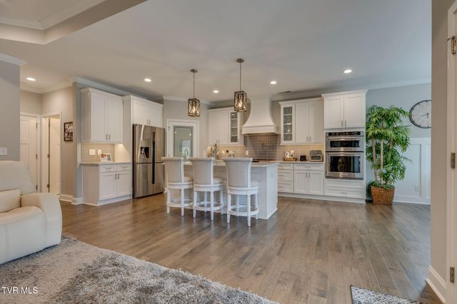 148 Mountain View Circle, Piney Flats, TN 37686