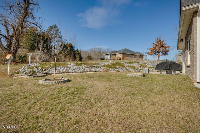 148 Mountain View Circle, Piney Flats, TN 37686