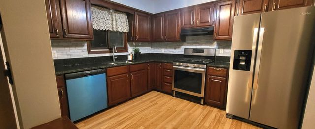 8200 Georgia Court N, Brooklyn Park, MN 55445