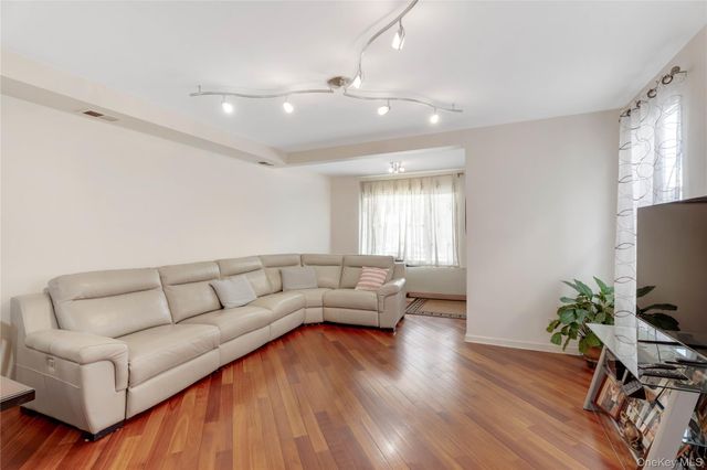 1651 W 11th Street, Brooklyn, NY 11223