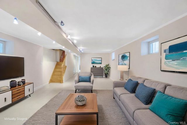 1651 W 11th Street, Brooklyn, NY 11223