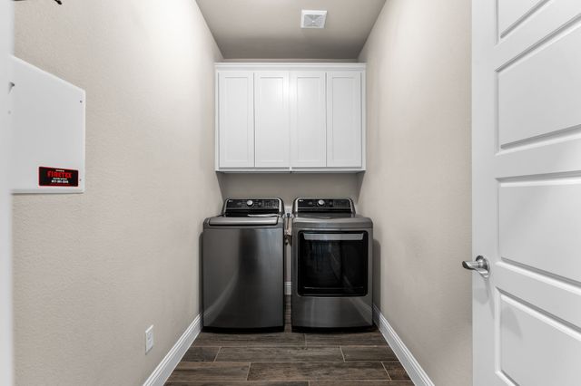 219 Bayless Avenue, Godley, TX 76044