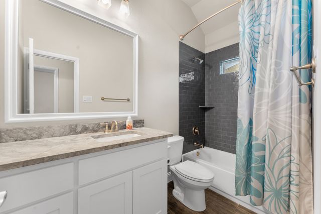 219 Bayless Avenue, Godley, TX 76044