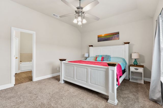 219 Bayless Avenue, Godley, TX 76044